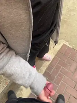 Teeny-Slut18 online show from May 16, 6:38 am