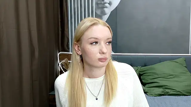 TiffanyJensen online show from October 31, 11:03 am