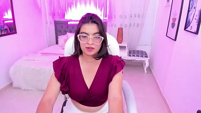 Luna Jonnes1 online show from October 30, 1:45 pm