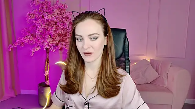 EdnaThomus online show from November 22, 9:12 am