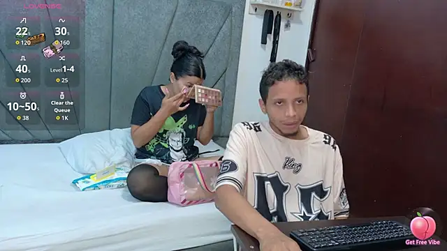 DamianandEva online show from April 1, 12:50 pm