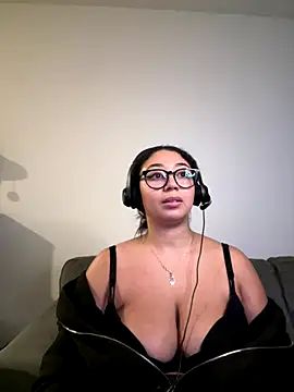 minha baby online show from December 20, 11:36 am