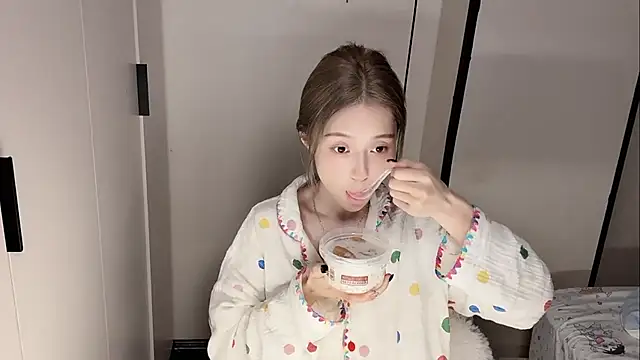 yuyu-33 online show from February 4, 2:42 pm