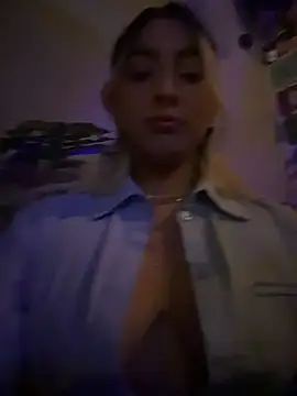 Elina Hills online show from March 29, 1:26 am