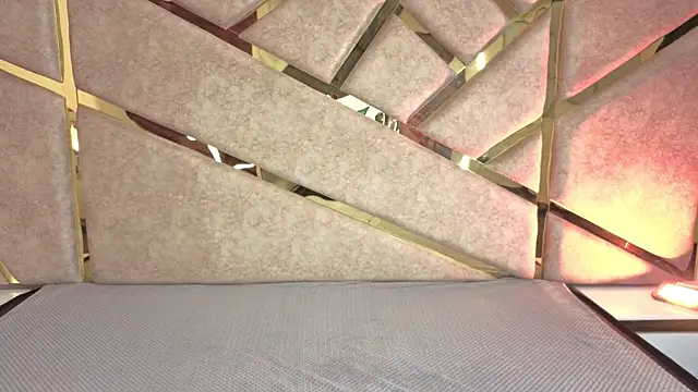 Frrreyaa online show from December 5, 2:22 am