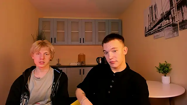 Kevin Derek online show from November 1, 8:02 pm