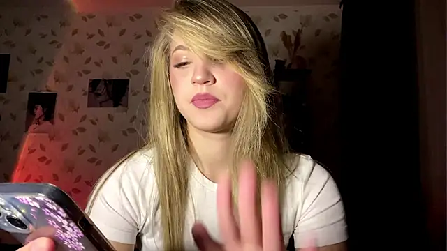 OrethaEredia online show from November 6, 3:40 pm