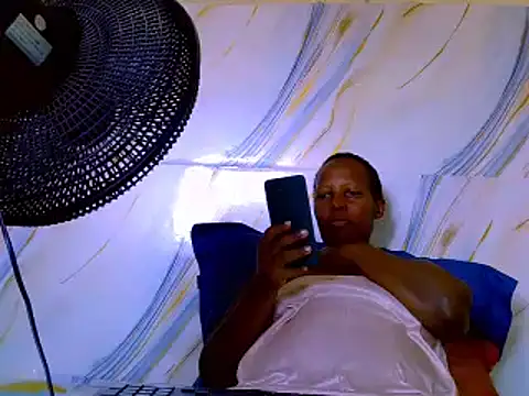 funky babe online show from February 26, 6:45 am