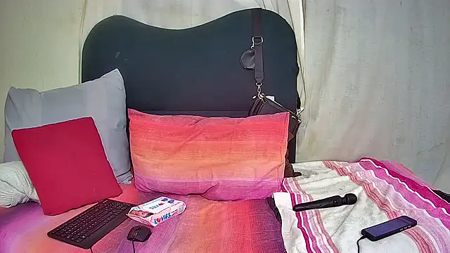 Squirt bitchxxx online show from November 19, 9:37 pm