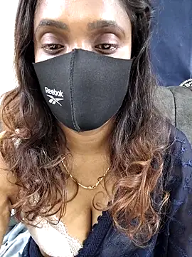 Queen-dhivya online show from December 18, 12:26 am