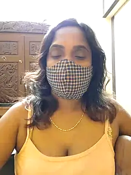 Queen-dhivya online show from December 21, 9:30 pm