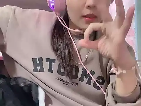 LunoChucki online show from December 23, 2:04 am