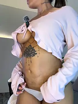  Hanna Williams  online show from November 20, 9:27 pm