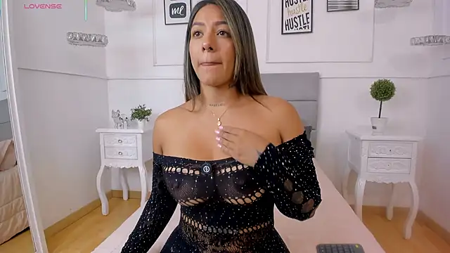  Hanna Williams  online show from January 5, 8:23 pm