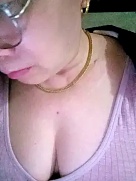 small-house123 online show from February 17, 10:36 am