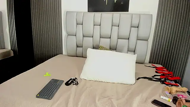 angeline bleak online show from January 15, 9:32 pm