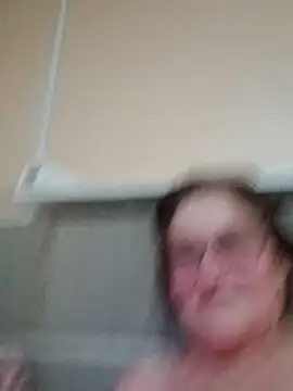 cremiudes online show from November 4, 7:52 pm