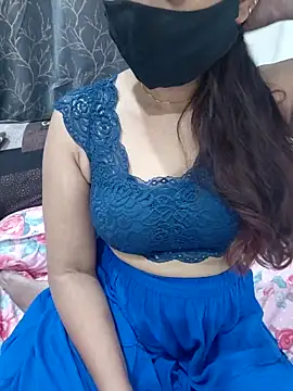 Aarti909090 online show from April 12, 6:22 pm