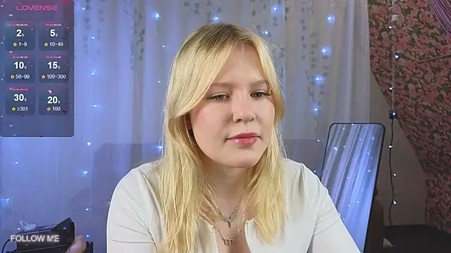 Mila wxw online show from December 19, 1:58 pm