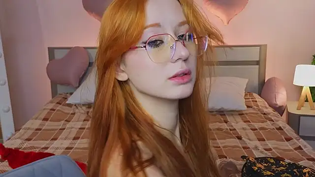 WICKEDEMBER online show from February 14, 1:40 am