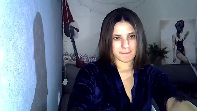 KiraHoney online show from December 13, 10:05 pm