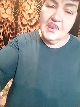 MyHoneyKira online show from November 15, 9:43 am