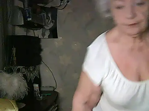 ValeriaKroww online show from December 18, 8:24 pm