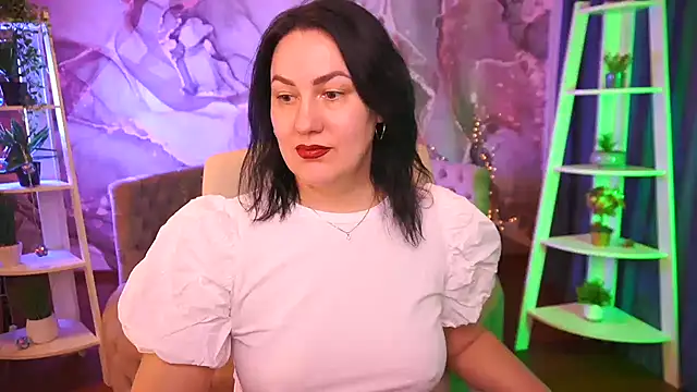 VelvetLuck online show from March 4, 1:39 pm