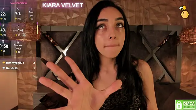 Kiara velvet   online show from April 7, 5:20 am