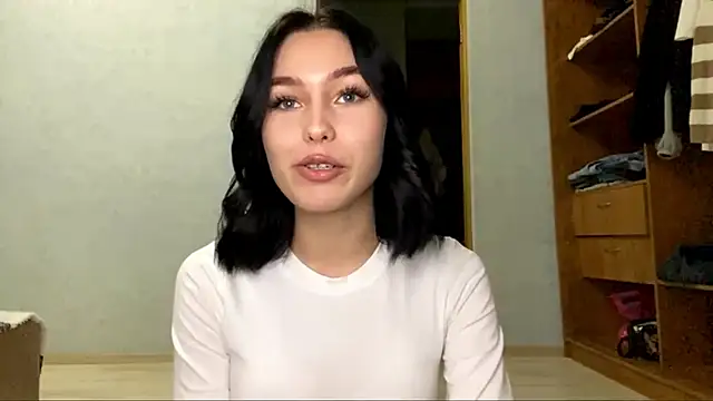 LonnaStehlik online show from November 5, 6:57 pm