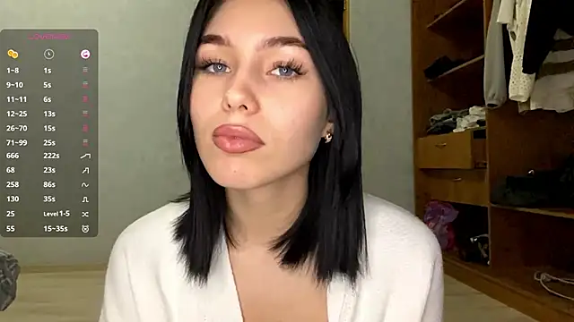 LonnaStehlik online show from November 9, 5:31 pm