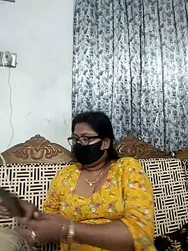 munni-506 online show from December 3, 7:05 pm