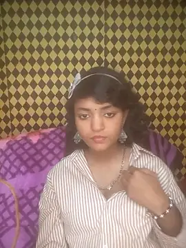 Freakingromance online show from April 1, 4:15 pm