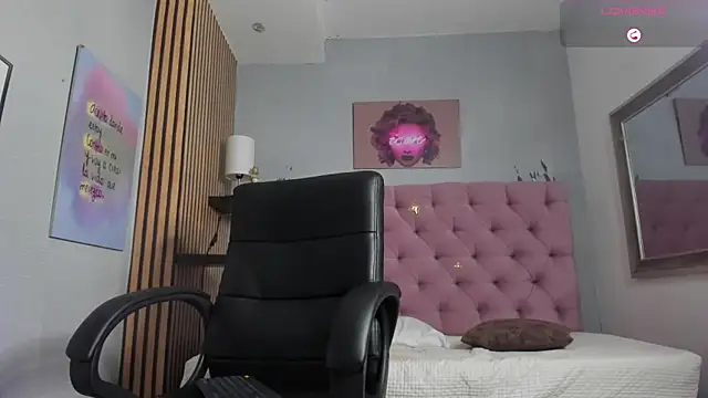 valentina  desire online show from April 1, 12:28 pm