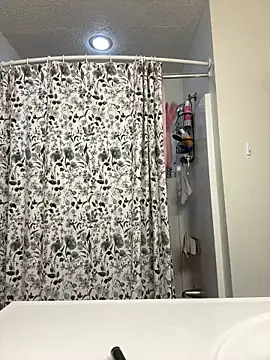 Redriddinghood8 online show from December 17, 3:44 am