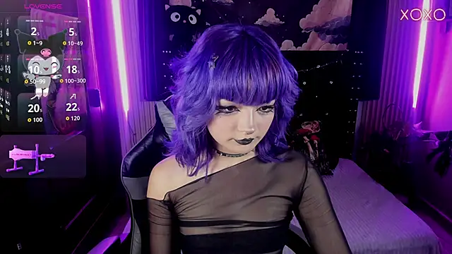 ravencollen online show from April 10, 8:04 pm