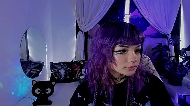 ravencollen online show from March 21, 8:14 pm