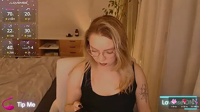 PolinaXXXXJones online show from February 20, 8:31 pm