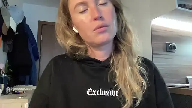 Ameli8 online show from November 6, 1:28 pm