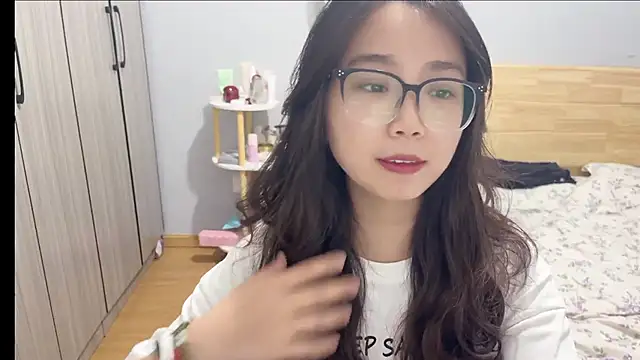 Hmm 0303 online show from February 22, 6:36 am