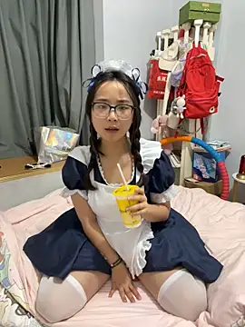 Hmm 0303 online show from December 2, 3:25 pm