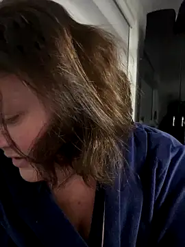 RealWoman84 online show from November 18, 2:18 pm