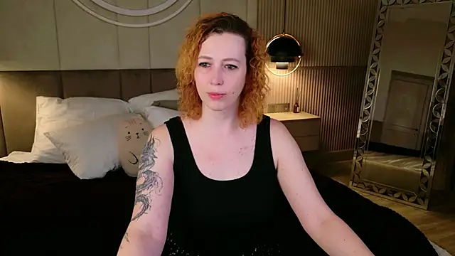 Evie Berret online show from February 6, 8:56 pm