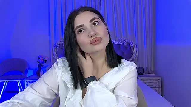 AdrianaTorres online show from November 17, 7:14 pm