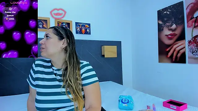 Andhrea Vale online show from April 11, 12:20 pm