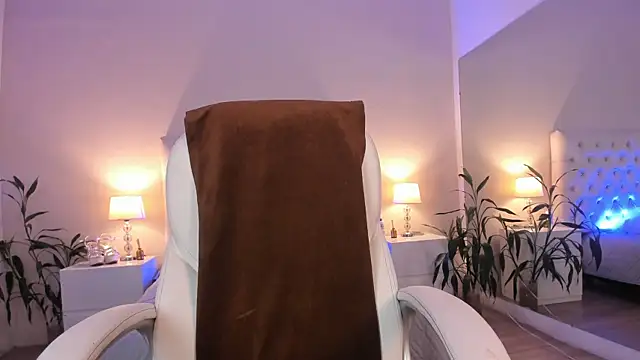 Scarlett Bunny  online show from April 6, 1:23 pm