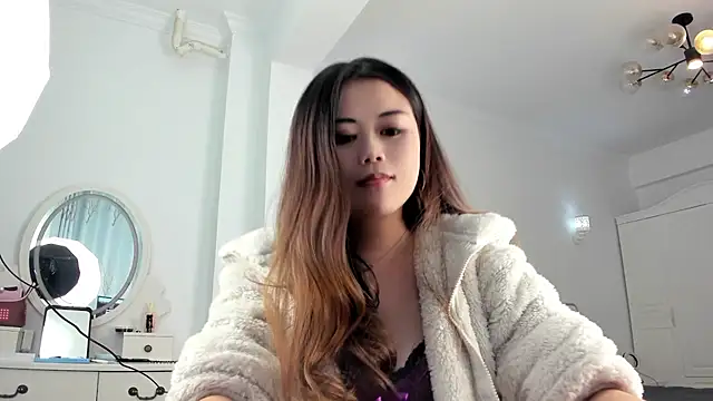 kkk14725 online show from November 9, 12:56 pm