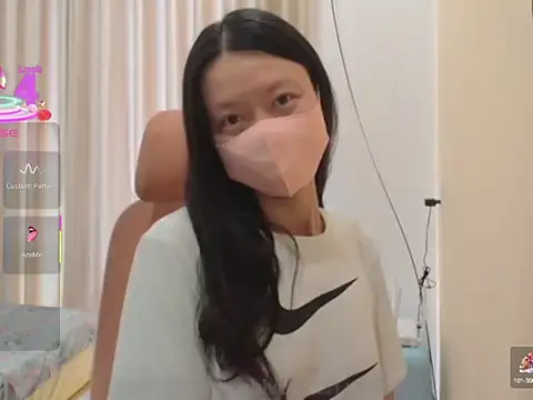 Lil-Cherries online show from November 15, 2:12 am