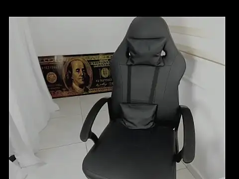 queen findom1 online show from April 9, 6:19 am