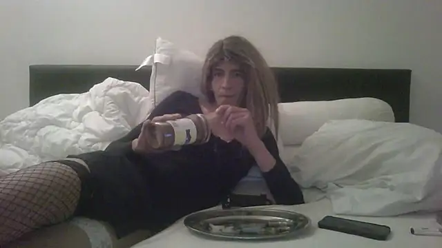 samia42 online show from April 17, 2:02 am